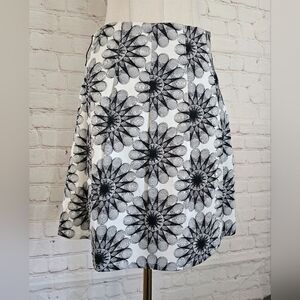 Arden B Vintage Patterned Skirt | White & Black | Size 0